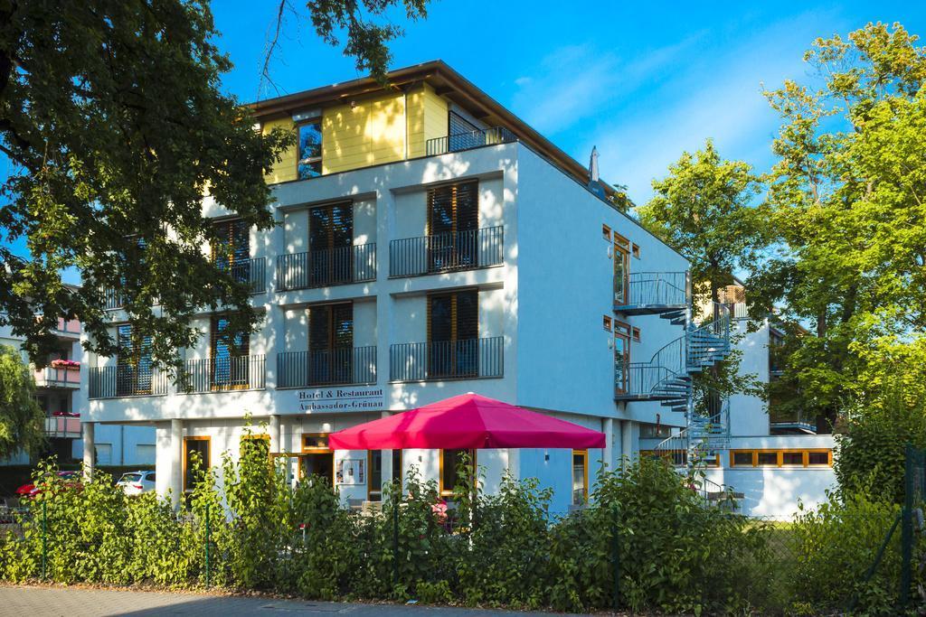 Hotel Ambassador-Berlin Gruenau Buitenkant foto
