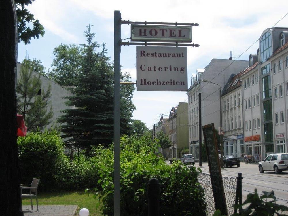 Hotel Ambassador-Berlin Gruenau Buitenkant foto