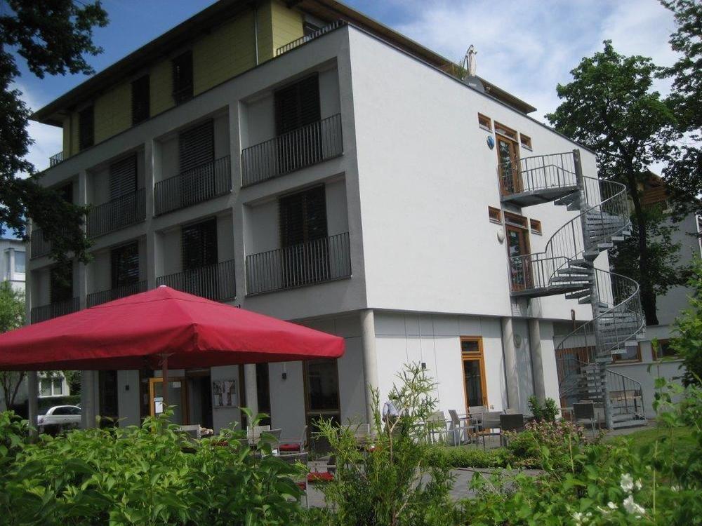 Hotel Ambassador-Berlin Gruenau Buitenkant foto