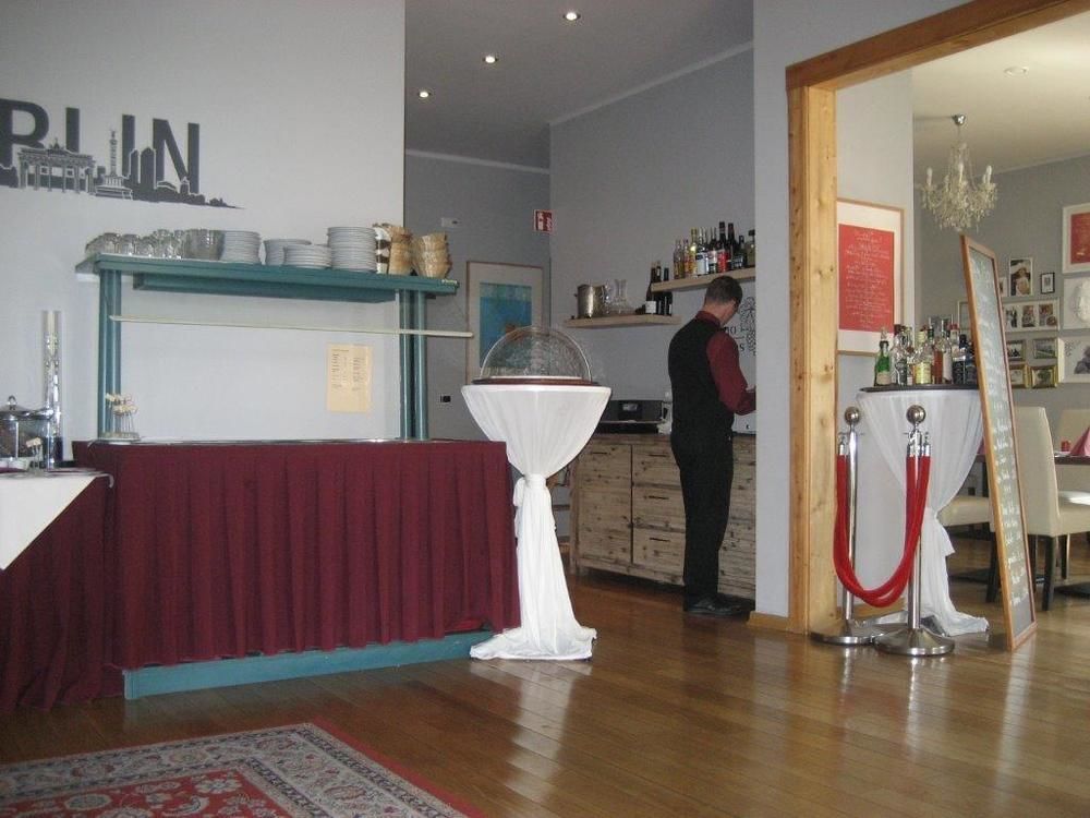 Hotel Ambassador-Berlin Gruenau Buitenkant foto