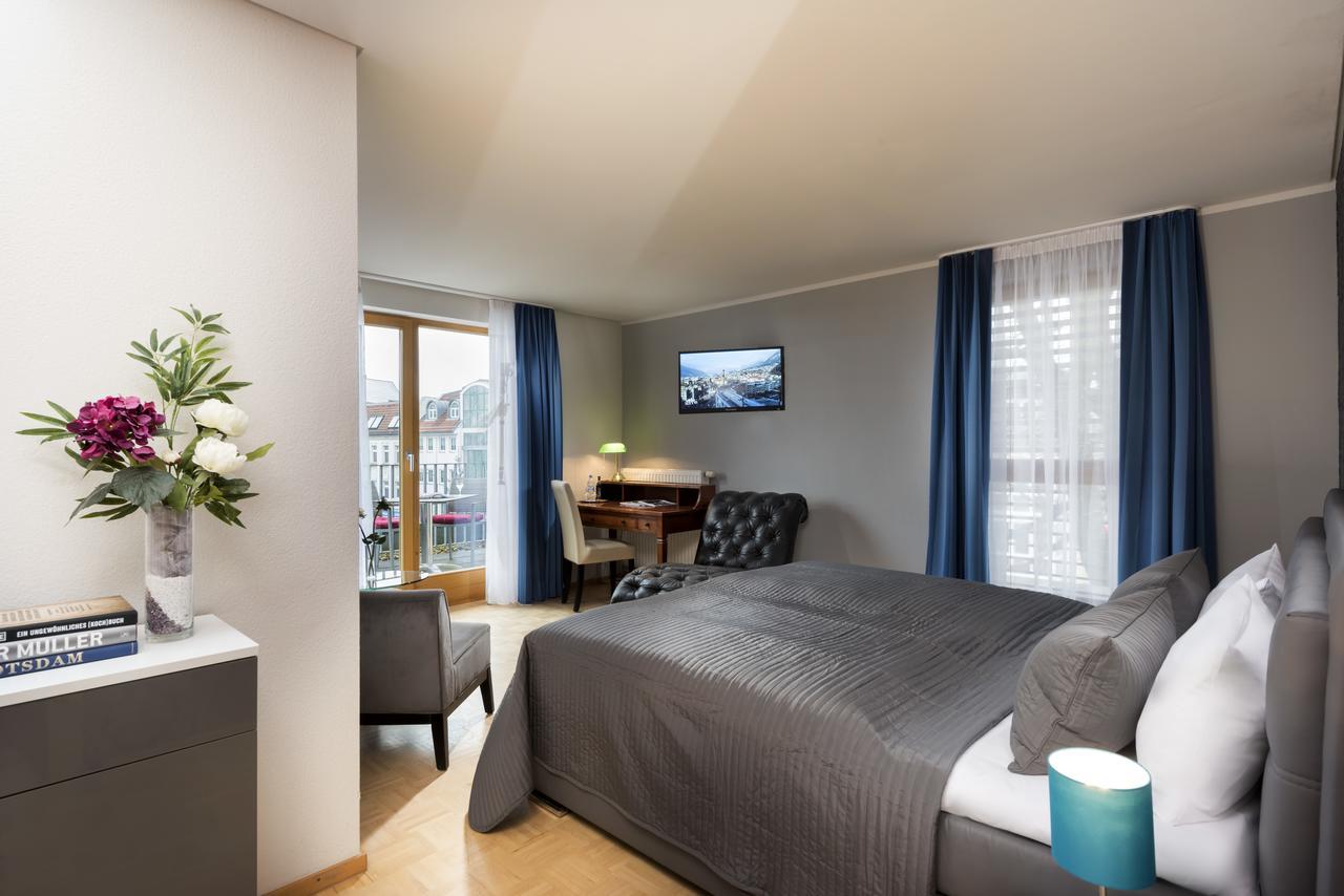 Hotel Ambassador-Berlin Gruenau Buitenkant foto