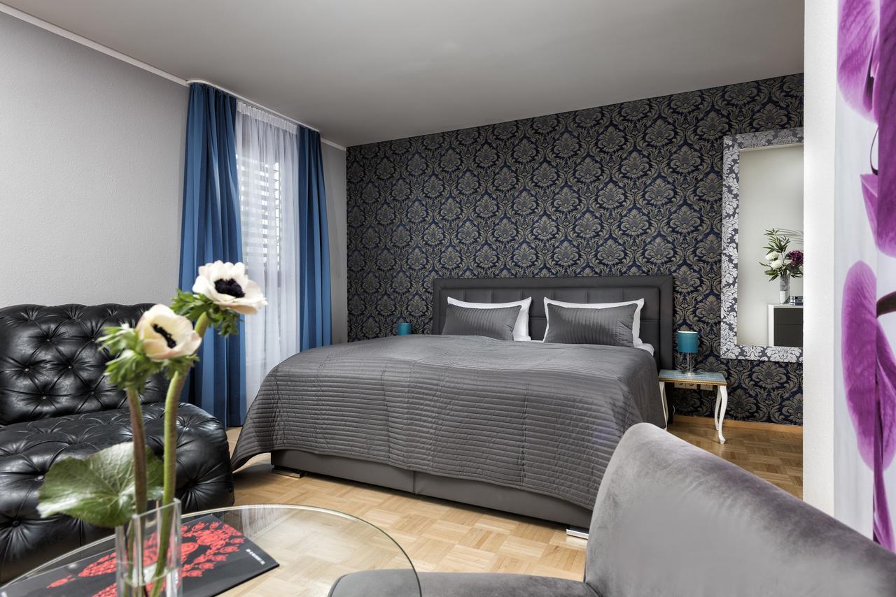Hotel Ambassador-Berlin Gruenau Buitenkant foto
